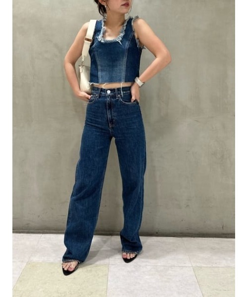 MOUSSY(マウジー)の「PANEL DENIM SLEEVELESS トップス(タンクトップ・レディース・ブルー・1/2)」の18枚目の写真