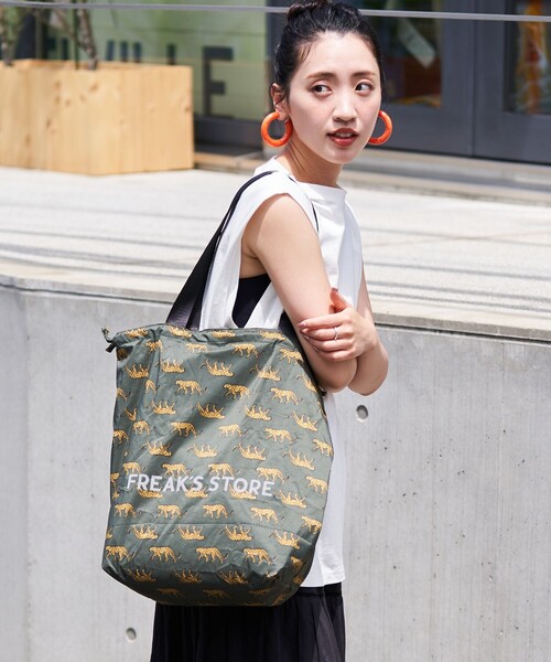 KiU(キウ)の「KiU×FREAK'S STORE/キウ×フリークスストア 別注 ECO BAG/ 別注エコバッグ(エコバッグ/サブバッグ・レディース・オリーブ/サックスブルー/キャメル/その他9/レオパード・ONE SIZE)」の4枚目の写真