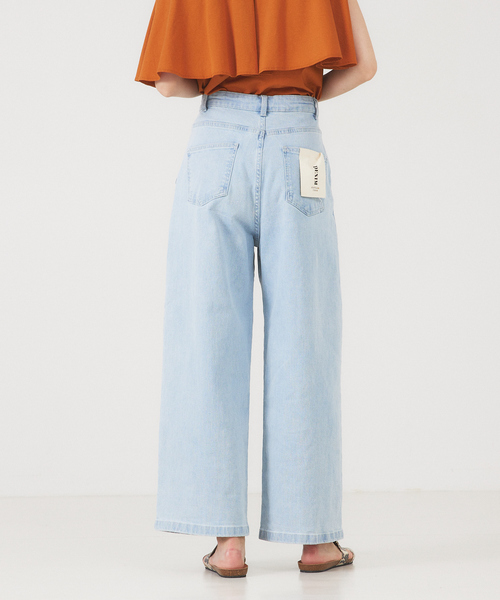 abahouse mavie(アバハウスマヴィ)の「タックワイドデニム(デニムパンツ・レディース・ホワイト/ダークネイビー/サックスブルー/ブルー・40/36/38)」の7枚目の写真