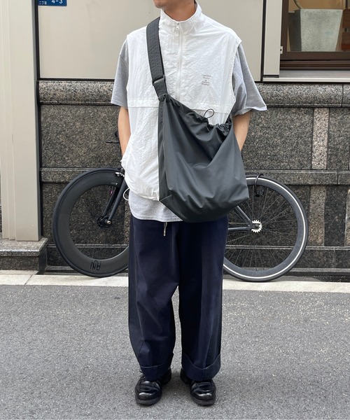 CPCM（シーピーシーエム）の「エステルスピンドルBIGショルダー（ショルダーバッグ・メンズ・ブラック/アイボリー/チャコールグレー/サックスブルー/ブラック系その他・FREE）」の22枚目の写真