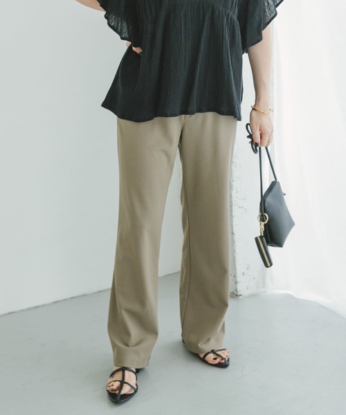 ITEMS URBANRESEARCH（アイテムズ アーバンリサーチ）の「カットジョーゼットセミフレアパンツ（スラックス・レディース・ブラック/ブルー/モカ・FREE）」の4枚目の写真