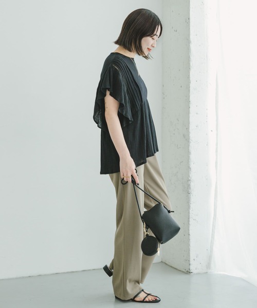 ITEMS URBANRESEARCH（アイテムズ アーバンリサーチ）の「カットジョーゼットセミフレアパンツ（スラックス・レディース・ブラック/ブルー/モカ・FREE）」の14枚目の写真