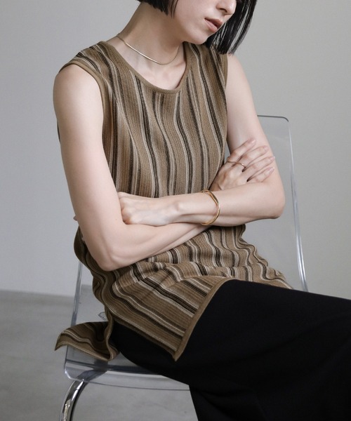 select MOCA（セレクトモカ）の「ストライプノースリーブニットトップス（ニット/セーター・レディース・グレイッシュベージュ/ブラック・FREE）」の22枚目の写真