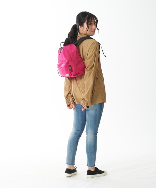 OUTDOOR PRODUCTS(アウトドアプロダクツ)の「【OUTDOOR PRODUCTS/アウトドアプロダクツ】452W X-SMALL ナイロンデイパック 10.4L コーデュラナイロン仕様(バックパック/リュック・メンズ・グリーン/ライトグレー/ブラック/レッド/ピンク/オレンジ/ネイビー/パープル/ワイン/エメラルド/サックスブルー・FREE)」の14枚目の写真