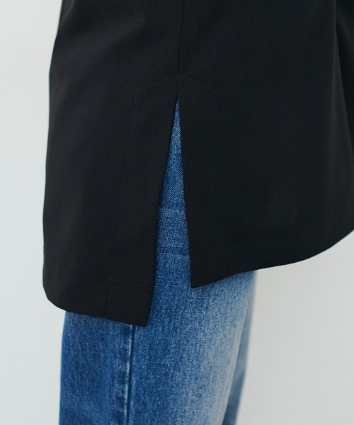 natural couture(ナチュラルクチュール)の「カットジョーゼットキーネックベスト(ベスト・レディース・イエロー/グレイッシュベージュ/ブラック/ブルー・FREE)」の10枚目の写真