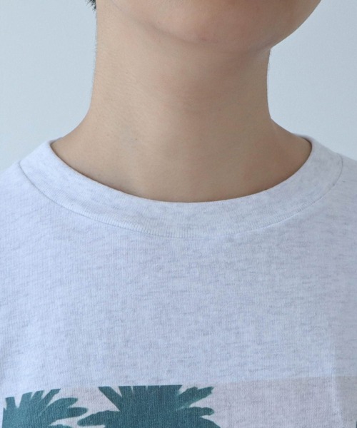 yuni（ユニ ）の「○Holiday プリント Tシャツ（Tシャツ