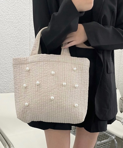 shopnikoniko(ショップニコニコ)の「韓国製 リボン付き ヌビバッグ イブル素材 ミニトートバッグ キルティング コットン100% パール(トートバッグ・レディース・グレイッシュベージュ/ピンク/チャコール/アイボリー/グレー系その他2/ホワイト系その他/ピンク系その他/グレー系その他/ピンク系その他2/グレー系その他3/グレー系その他4/ホワイト系その他2・フリー)」の8枚目の写真