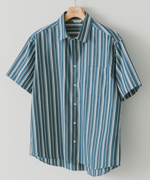 URBAN RESEARCH DOORS（アーバンリサーチドアーズ）の「ストライプレギュラーカラーショートスリーブシャツ（シャツ/ブラウス・メンズ・ベージュ系その他/ブルー系その他/グレー系その他・MEDIUM/LARGE）」の3枚目の写真