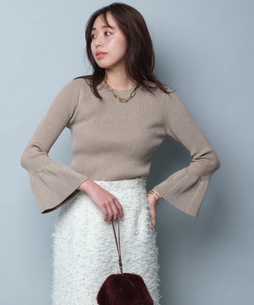 JUSGLITTY ベルスリーブニット　ラメ入り　朝比奈さん着用 JUSGLITTY（ジャスグリッティー）の「ラメベルスリーブ