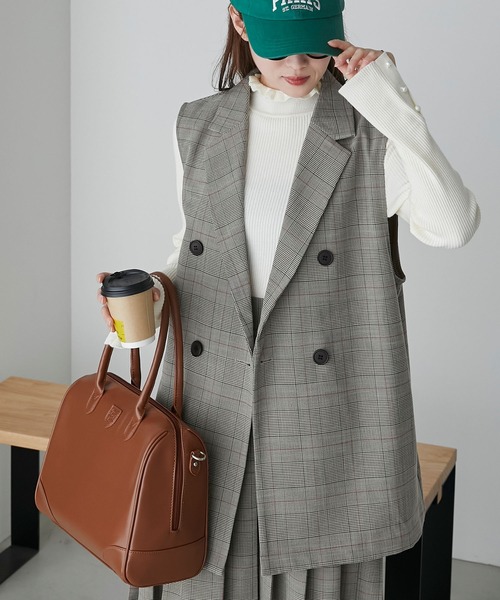 BONLECILL（ボンルシール）の「フリルカラー パールボタンスリーブリブニットプルオーバー（ニット/セーター・レディース・レッド/アイボリー/ネイビー/ブラック/ホワイト×ブラック・FREE）」の19枚目の写真