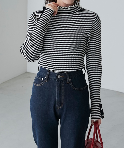 BONLECILL（ボンルシール）の「フリルカラー パールボタンスリーブリブニットプルオーバー（ニット/セーター・レディース・レッド/アイボリー/ネイビー/ブラック/ホワイト×ブラック・FREE）」の20枚目の写真