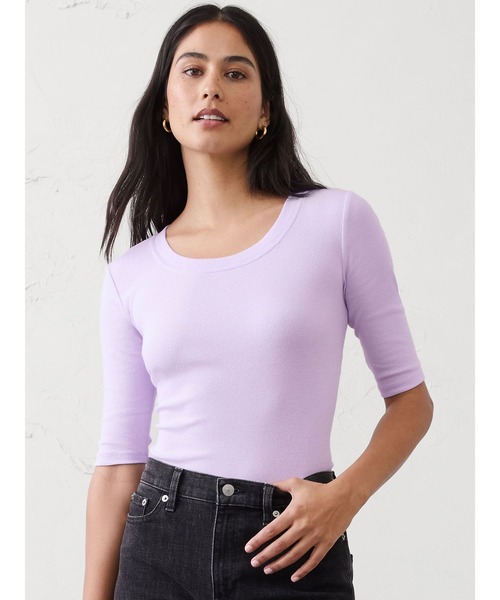 BANANA REPUBLIC FACTORY STORE(バナナリパブリック ファクトリーストア)の「BANANA REPUBLIC FACTORY STORE リブエルボースリーブTシャツ(Tシャツ/カットソー・レディース・ホワイト/ブラック/ブラウン/カーキ/ワイン/キャメル/グレー/ライラック/ネイビー/その他1/その他/ボルドー/ブルー/グリーン/コーラル/ブルー系その他/ブルー系その他2/ラベンダー/ホワイト×ネイビー/レッド/ブルー系その他3/ブラウン系その他・XS/S/M/L)」の14枚目の写真
