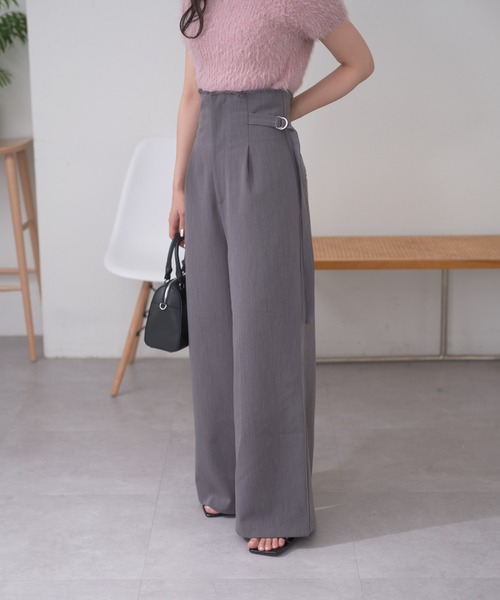 Chico（チコ）の「サイドベルトスラックスパンツ（スラックス・レディース・チャコールグレー/グレイッシュベージュ/グレー・FREE）」の7枚目の写真