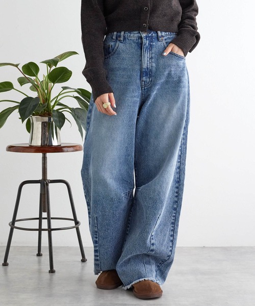 w closet（ダブルクローゼット）の「裾フリンジデニムカーブパンツ