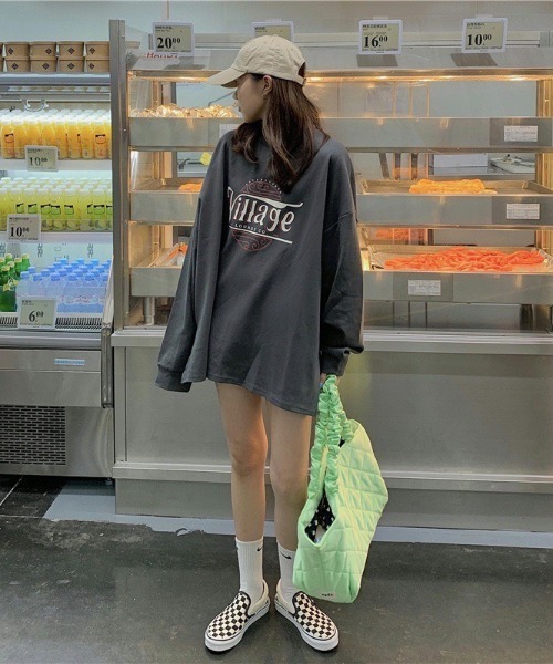 wears(ウェアーズ)の「フロントロゴビッグシルエットトレーナー(Tシャツ/カットソー・レディース・イエロー/チャコールグレー/ライトグレー・FREE)」の10枚目の写真