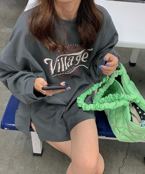 wears(ウェアーズ)の「フロントロゴビッグシルエットトレーナー(Tシャツ/カットソー・レディース・イエロー/チャコールグレー/ライトグレー・FREE)」の6枚目の写真