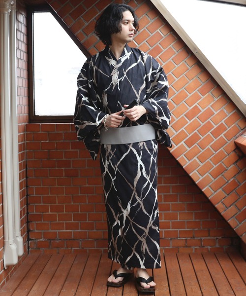 ８(eight)（エイト）の「デザイン浴衣 単品（浴衣・メンズ・D/E/I/G/J/B/A/C/F/K/H/L/ブラック系5/ブラック系6/ネイビー/ネイビー系1/ブラック系1/ブラック系3/ネイビー系3/ネイビー系4/ネイビー系5/ネイビー系2/ブラック系2/ブラック系4・MEDIUM/X-LARGE/LARGE）」の9枚目の写真