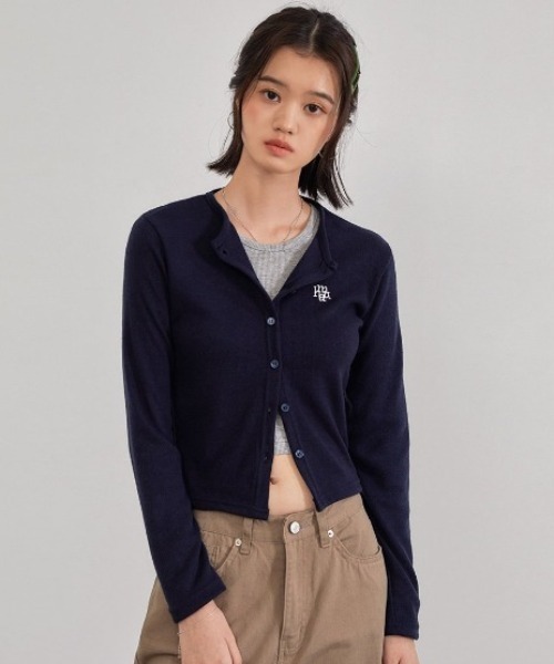 muahmuah（ムーアムーア）の「A'GEM/9 × .kom『muah muah/ムーアムーア』 ANGORA SLIM FIT CARDIGAN/アンゴラ スリフィット カーディガン（カーディガン/ボレロ・レディース・アイボリー/ネイビー/ライトブルー/ブラック・FREE）」の4枚目の写真