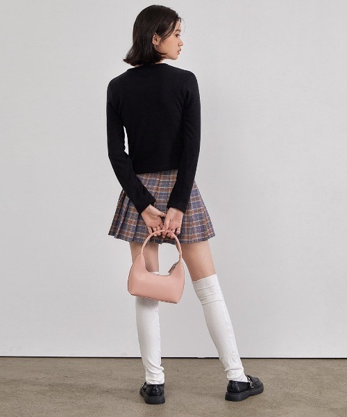 muahmuah（ムーアムーア）の「A'GEM/9 × .kom『muah muah/ムーアムーア』 ANGORA SLIM FIT CARDIGAN/アンゴラ スリフィット カーディガン（カーディガン/ボレロ・レディース・アイボリー/ネイビー/ライトブルー/ブラック・FREE）」の10枚目の写真