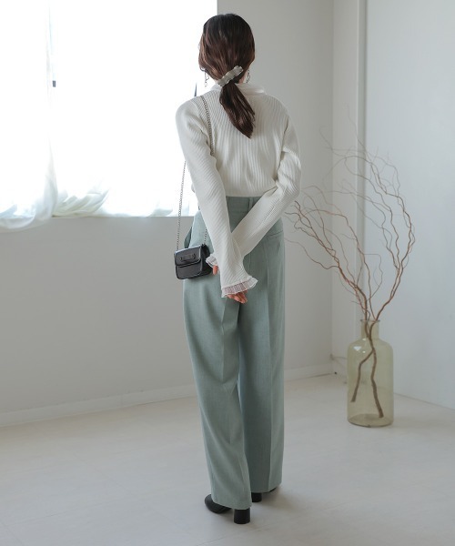 Bab（バブ）の「ボウタイリブニットプルオーバー（ニット/セーター・レディース・グレイッシュベージュ/チャコールグレー/オフホワイト・FREE）」の12枚目の写真