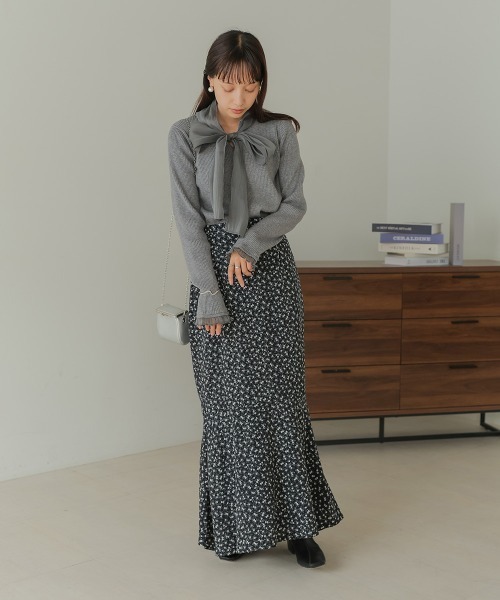 Bab（バブ）の「ボウタイリブニットプルオーバー（ニット/セーター・レディース・グレイッシュベージュ/チャコールグレー/オフホワイト・FREE）」の14枚目の写真