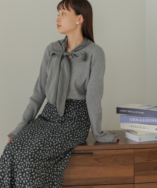 Bab（バブ）の「ボウタイリブニットプルオーバー（ニット/セーター・レディース・グレイッシュベージュ/チャコールグレー/オフホワイト・FREE）」の17枚目の写真