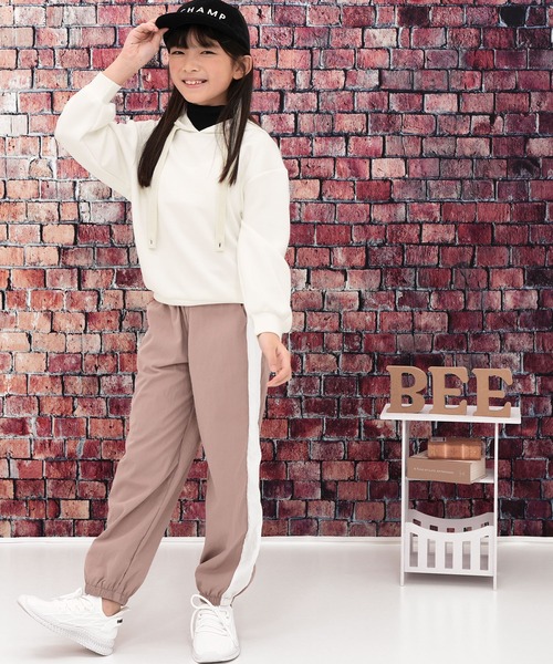 Bee des Bee（ビーデスビー）の「レイヤード風パーカー（パーカー・キッズ・ブラック/ホワイト/ライトグレー・110cm/120cm/130cm/140cm/150cm/100cm）」の20枚目の写真