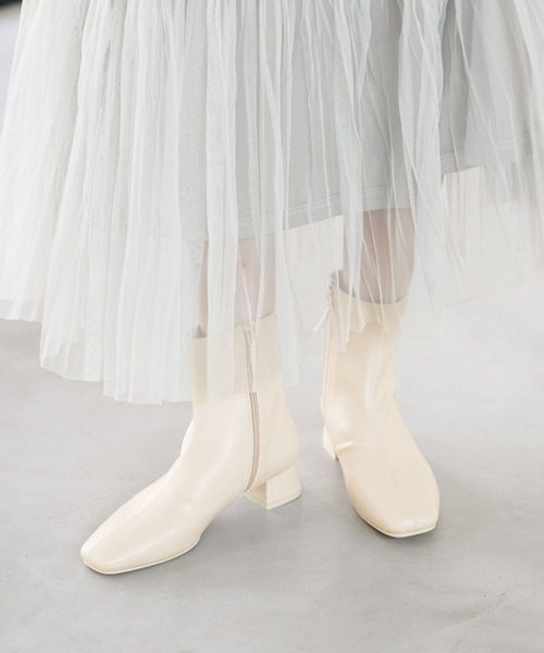 LEPSIM(レプシィム)の「ストレッチスクエアローヒールブーツ 969894(ブーツ・レディース・ブラウン/アイボリー/ブラック・LL/LARGE/MEDIUM)」の2枚目の写真