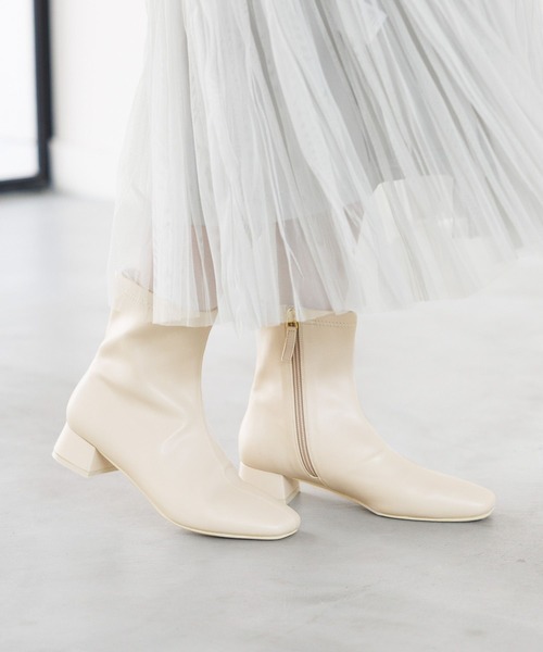 LEPSIM(レプシィム)の「ストレッチスクエアローヒールブーツ 969894(ブーツ・レディース・ブラウン/アイボリー/ブラック・LL/LARGE/MEDIUM)」の4枚目の写真