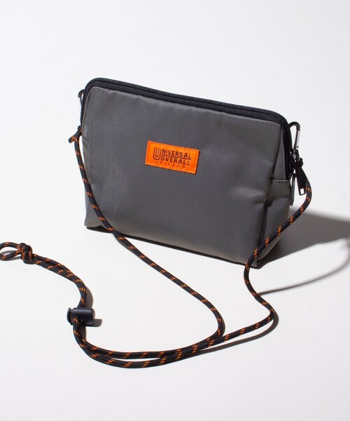 UNIVERSAL OVERALL（ユニバーサルオーバーオール）の「【UNIVERSAL OVERALL】NEW DELTA サコッチ ショルダーバッグ（ショルダーバッグ・メンズ・アイボリー/ベージュ/ネイビー/ライトグリーン/オレンジ/チャコールグレー/ブラック/サックスブルー/ピンク/ダークグリーン・FREE）」の4枚目の写真
