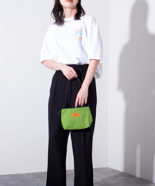 UNIVERSAL OVERALL（ユニバーサルオーバーオール）の「【UNIVERSAL OVERALL】NEW DELTA サコッチ ショルダーバッグ（ショルダーバッグ・メンズ・アイボリー/ベージュ/ネイビー/ライトグリーン/オレンジ/チャコールグレー/ブラック/サックスブルー/ピンク/ダークグリーン・FREE）」の16枚目の写真