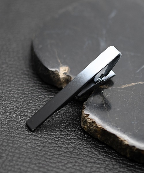 Fun & Daily（ファンアンドデイリー）の「F&D : グラデーションカラーネクタイピン（ネクタイピン・メンズ・ブラック/ネイビー/グリーン/レッド・FREE）」の11枚目の写真