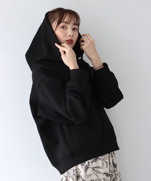 BLUEEAST（ブルーイースト）の「もっちりドルマンパーカー（パーカー・レディース・ブラック/オフホワイト/グレー/ピンク・MEDIUM）」の11枚目の写真