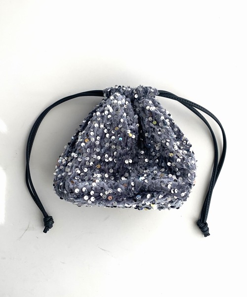 Q（キュー）の「スパンコール巾着バッグ（ハンドバッグ・レディース・ブラック/マルチ/シルバー・ONE SIZE）」の11枚目の写真