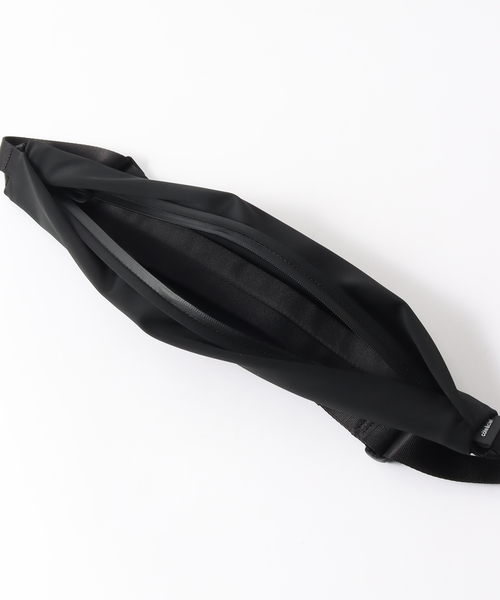 Cote&Ciel(コートエシエル)の「COTE&CIEL ADDA / CC-29084(ボディバッグ/ウエストポーチ・メンズ・ブラック・FREE)」の6枚目の写真
