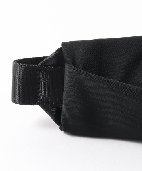 Cote&Ciel(コートエシエル)の「COTE&CIEL ADDA / CC-29084(ボディバッグ/ウエストポーチ・メンズ・ブラック・FREE)」の11枚目の写真