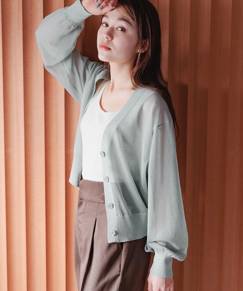 mysty woman（ミスティウーマン）の「シアーボリュームスリーブカーディガン　111659（カーディガン/ボレロ・レディース・オフホワイト/ライトグリーン/ライトベージュ/ブラック・FREE）」の4枚目の写真