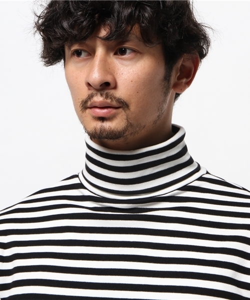 WEGO（ウィゴー）の「WEGO/スムースタートルネックロングTシャツ（Tシャツ/カットソー・メンズ・ホワイト/ブラック/ホワイト系その他・LARGE/MEDIUM）」の5枚目の写真