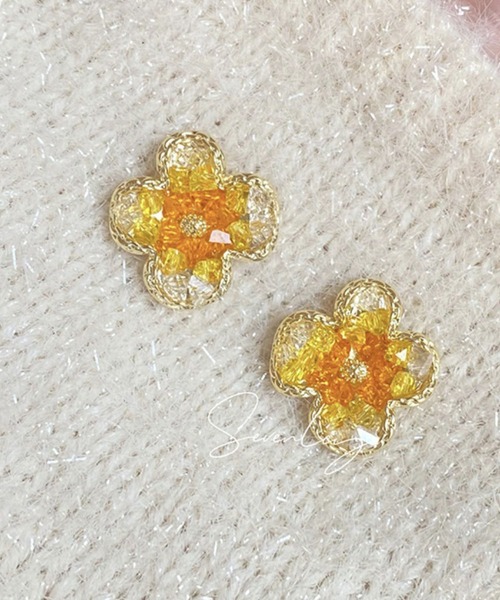 LA VORAGINE(ラ ヴォラジネ)の「アレルギー対応水晶の花ピアス(ピアス(両耳用)・レディース・グリーン/レッド/オレンジ・FREE)」の19枚目の写真