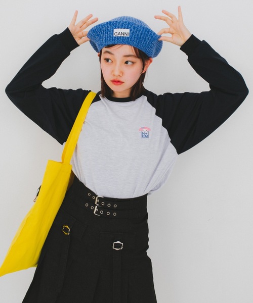 nemne store(ネンネストア)の「【nemne store × My Melody & Kuromiコラボアイテム】ハートモチーフラグランロンT(Tシャツ/カットソー・レディース・ブラック/ネイビー・SMALL/MEDIUM)」の1枚目の写真