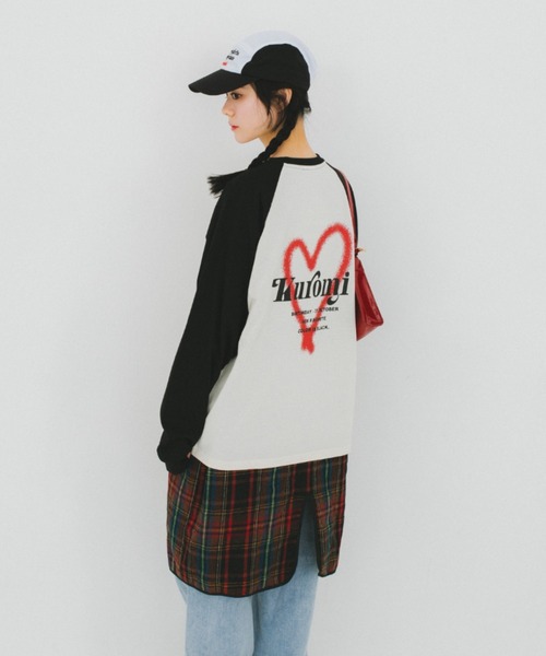 nemne store(ネンネストア)の「【nemne store × My Melody & Kuromiコラボアイテム】ハートモチーフラグランロンT(Tシャツ/カットソー・レディース・ブラック/ネイビー・SMALL/MEDIUM)」の2枚目の写真