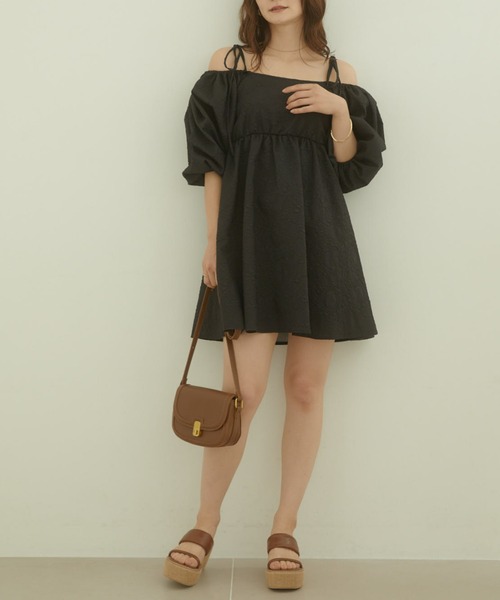 ACYM(アシーム)の「Puff sleeve 2way mini ワンピース(ワンピース・レディース・アイボリー/ブラック・FREE)」の10枚目の写真