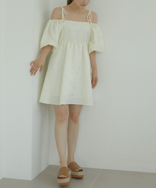 ACYM(アシーム)の「Puff sleeve 2way mini ワンピース(ワンピース・レディース・アイボリー/ブラック・FREE)」の13枚目の写真