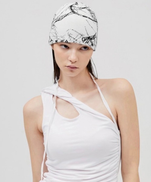 FLAREUP（フレアアップ）の「韓国ブランド FLAREUP フレアアップ Chaos Knit Beanie ニット帽 総柄ビーニー 深め 帽子 韓国ファッション ストリートファッション テック系ファッション（ニットキャップ/ビーニー・メンズ・ブラック/オフホワイト・ONE SIZE）」の2枚目の写真