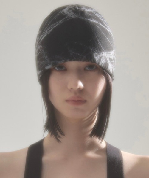 FLAREUP（フレアアップ）の「韓国ブランド FLAREUP フレアアップ Chaos Knit Beanie ニット帽 総柄ビーニー 深め 帽子 韓国ファッション ストリートファッション テック系ファッション（ニットキャップ/ビーニー・メンズ・ブラック/オフホワイト・ONE SIZE）」の10枚目の写真