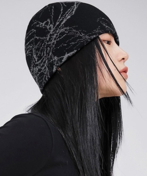 FLAREUP（フレアアップ）の「韓国ブランド FLAREUP フレアアップ Chaos Knit Beanie ニット帽 総柄ビーニー 深め 帽子 韓国ファッション ストリートファッション テック系ファッション（ニットキャップ/ビーニー・メンズ・ブラック/オフホワイト・ONE SIZE）」の9枚目の写真