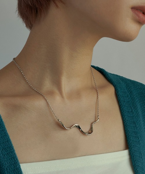 GOLDY（ゴールディ）の「ワインディング ライン ネックレス（ネックレス・レディース・ゴールド/シルバー系その他/ゴールド系その他/シルバー・FREE）」の2枚目の写真