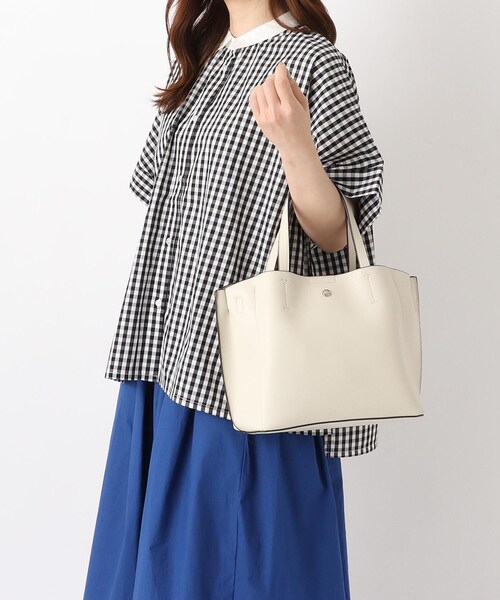 one'sterrace(ワンズテラス)の「Legato Largo かるいかばん 2WAYトート(トートバッグ・レディース・アイボリー系8・99)」の9枚目の写真