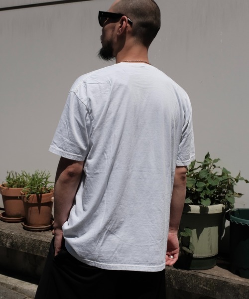the Oasis(ジオアシス)の「【THRIFTY LOOK スリフティールック】 THRIFTY "OASIS" TEE ロック/ビンテージ/ユーズドライクTシャツ/オアシス/ヴィンテージ(Tシャツ/カットソー・メンズ・ホワイト・LARGE/X-LARGE/MEDIUM)」の9枚目の写真