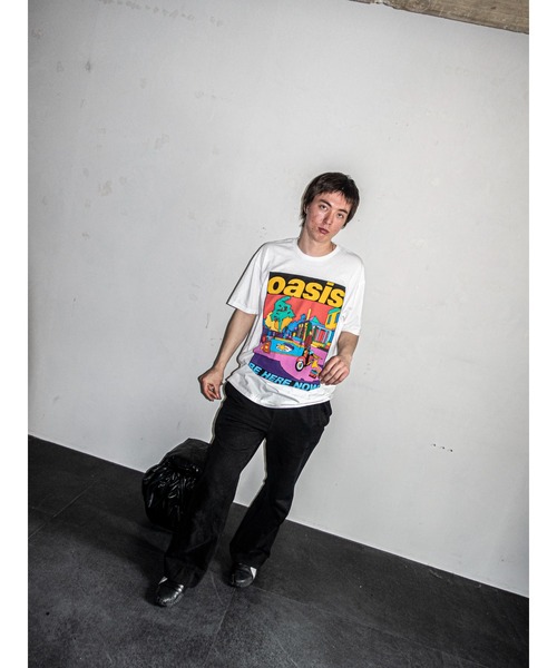 the Oasis(ジオアシス)の「【THRIFTY LOOK スリフティールック】 THRIFTY "OASIS" TEE ロック/ビンテージ/ユーズドライクTシャツ/オアシス/ヴィンテージ(Tシャツ/カットソー・メンズ・ホワイト・LARGE/X-LARGE/MEDIUM)」の13枚目の写真